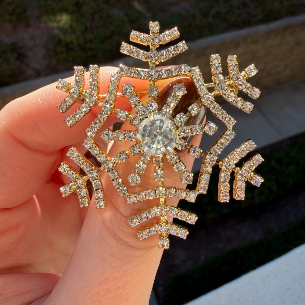 Christmas Snowflake Brooch | Festive Holiday Pin - Picture 2 of 3
